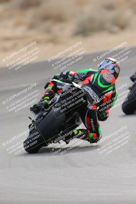 media/Dec-17-2022-SoCal Trackdays (Sat) [[224abd9271]]/Turn 10 Backside (120pm)/